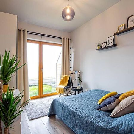 Apartament With Garden Bezplatny Parking !!! Krakow Dış mekan fotoğraf